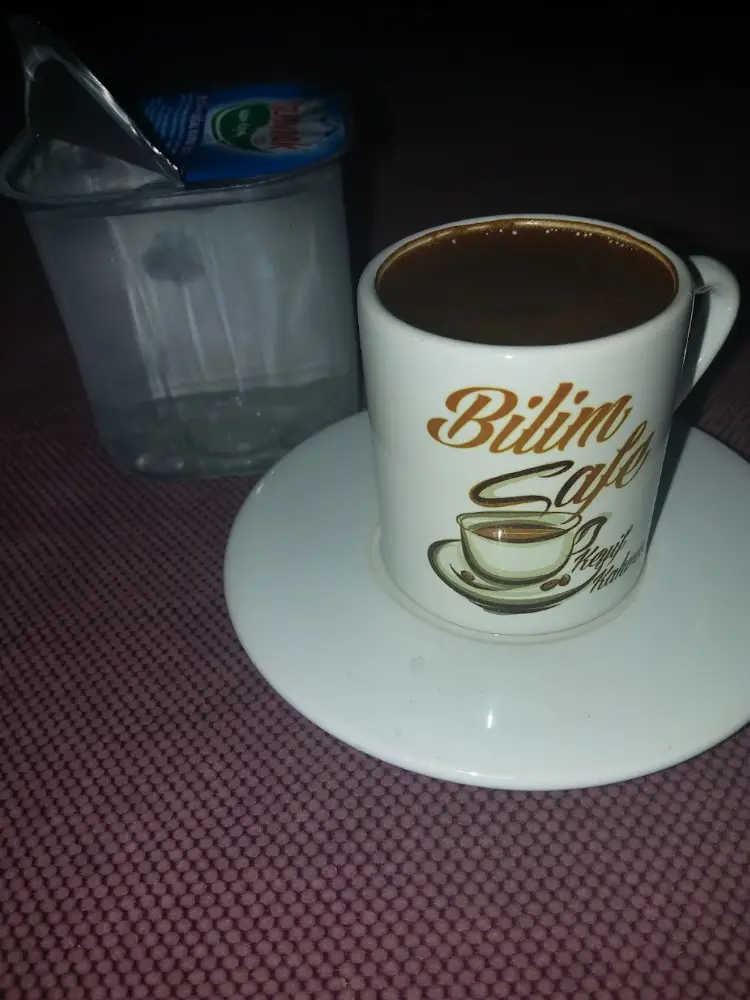 Bilim Cafe — Kafeler, Çınarcık · fotoğraf 3