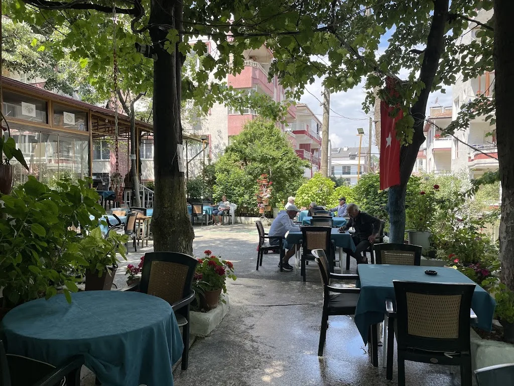 Kestanelik Aile Çay Bahçesi — Kafeler, Çınarcık · fotoğraf 1