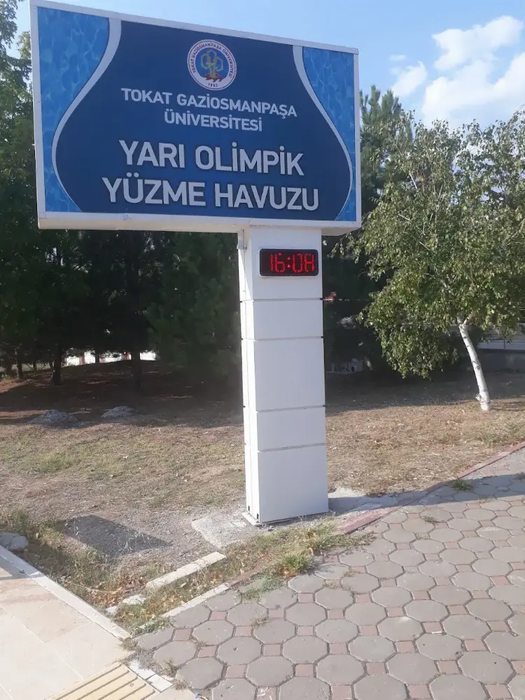Tokat Gaziosmanpaşa Üniversitesi Yarı Olimpik Yüzme Havuzu — Yüzme Havuzları, Merkez · fotoğraf 2