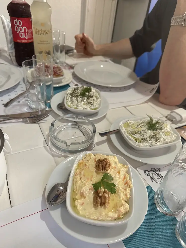 Beyazcafe — Kafeler, Çınarcık · fotoğraf 3