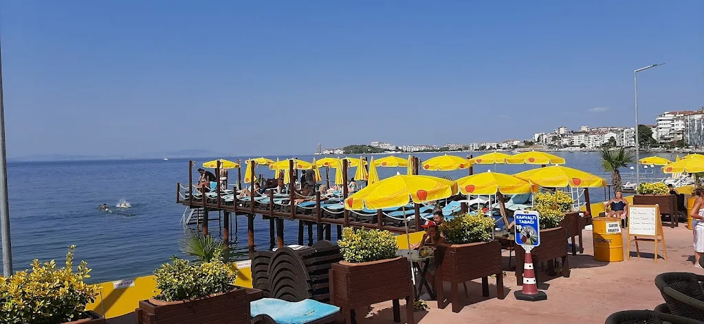 Çamlık Beach HAS BAHÇE — Kafeler, Çınarcık · fotoğraf 1