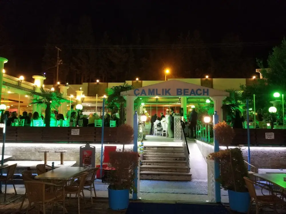 Çamlık Beach HAS BAHÇE — Kafeler, Çınarcık · fotoğraf 4