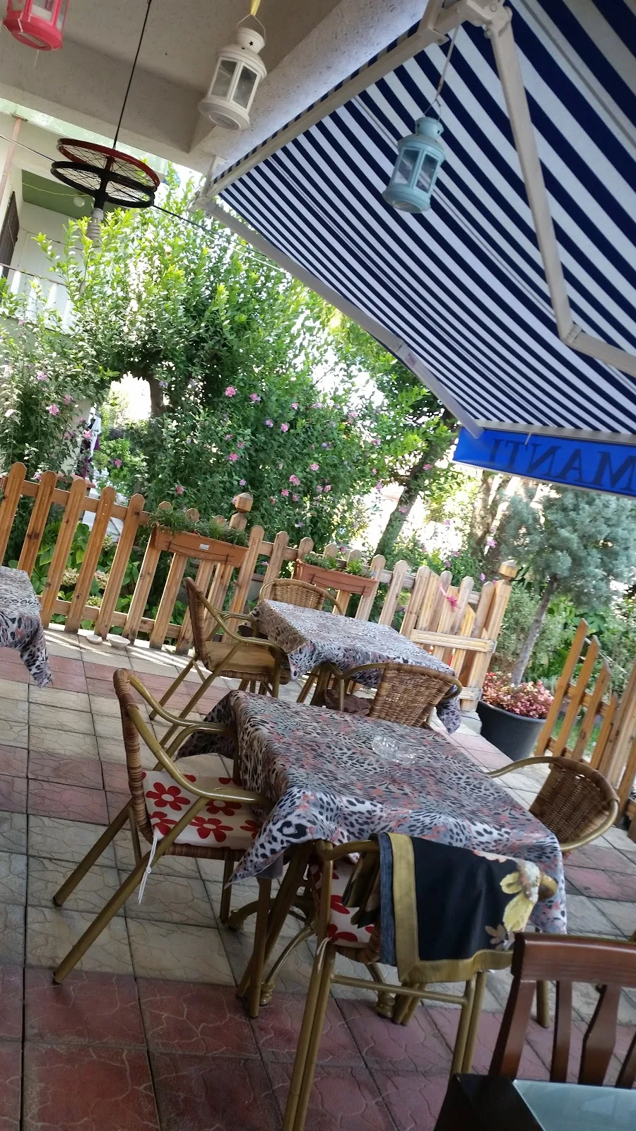 Gizem Cafe — Kafeler, Çınarcık · fotoğraf 1