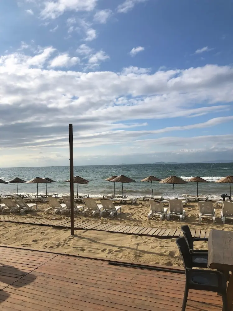 AKRABA BEACH & AİLE PLAJI — Kafeler, Çınarcık · fotoğraf 2
