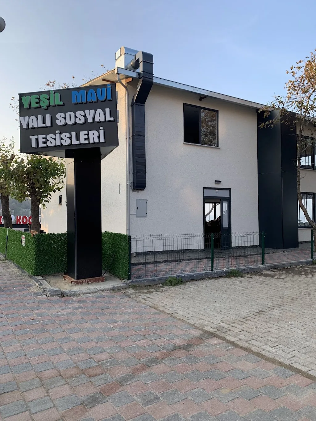 YEŞİL MAVİ YALI SOSYAL TESİSLERİ — Kafeler, Çınarcık · fotoğraf 1