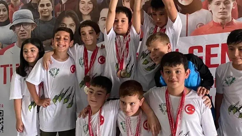 Topçubağı Yüzme Havuzu — Yüzme Havuzları, Merkez · fotoğraf 4