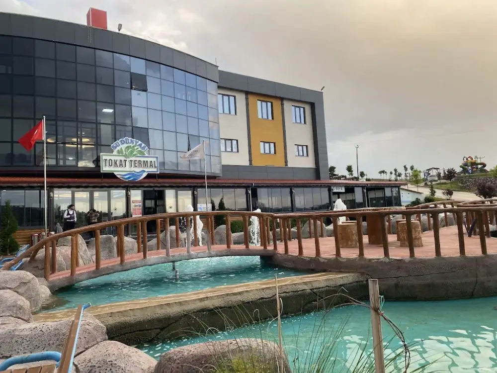 TOKAT TERMAL OTEL — Yüzme Havuzları, Sulusaray · fotoğraf 3