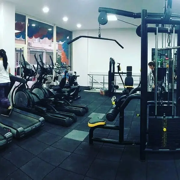 Senfit Spor Salonu — Fitness Merkezleri, Kağıthane · fotoğraf 4