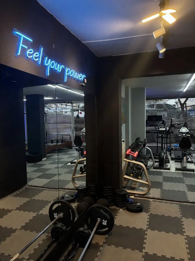 Core & More Studio — Spor Salonları, Kağıthane · fotoğraf 3