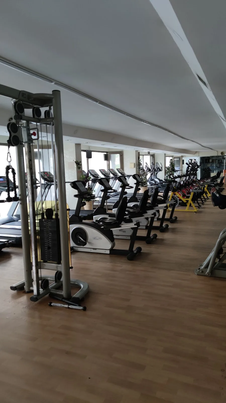 Fitness Form Center — Spor Salonları, Kağıthane · fotoğraf 1
