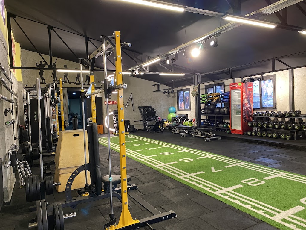 HEAD COACH SPORT — Spor Salonları, Kağıthane · fotoğraf 1