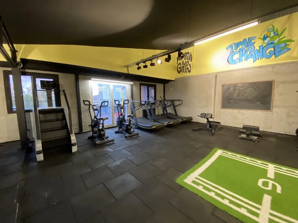 HEAD COACH SPORT — Spor Salonları, Kağıthane · fotoğraf 3