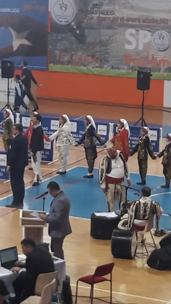 Atatürk Spor Salonu — Yüzme Havuzları, Süleymanpaşa · fotoğraf 5
