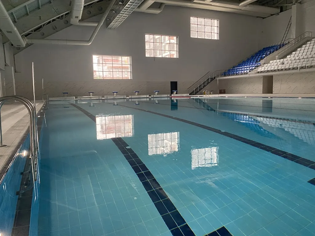 Çerkezköy Belediyesi Yarı Olimpik Kapalı Yüzme Havuzu Kompleksi — Yüzme Havuzları, Çerkezköy · fotoğraf 1
