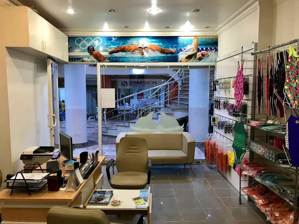 Teyik - Tekirdağ Yüzme İhtisas Kulübü Kayıt Ofisi — Yüzme Havuzları, Süleymanpaşa · fotoğraf 1