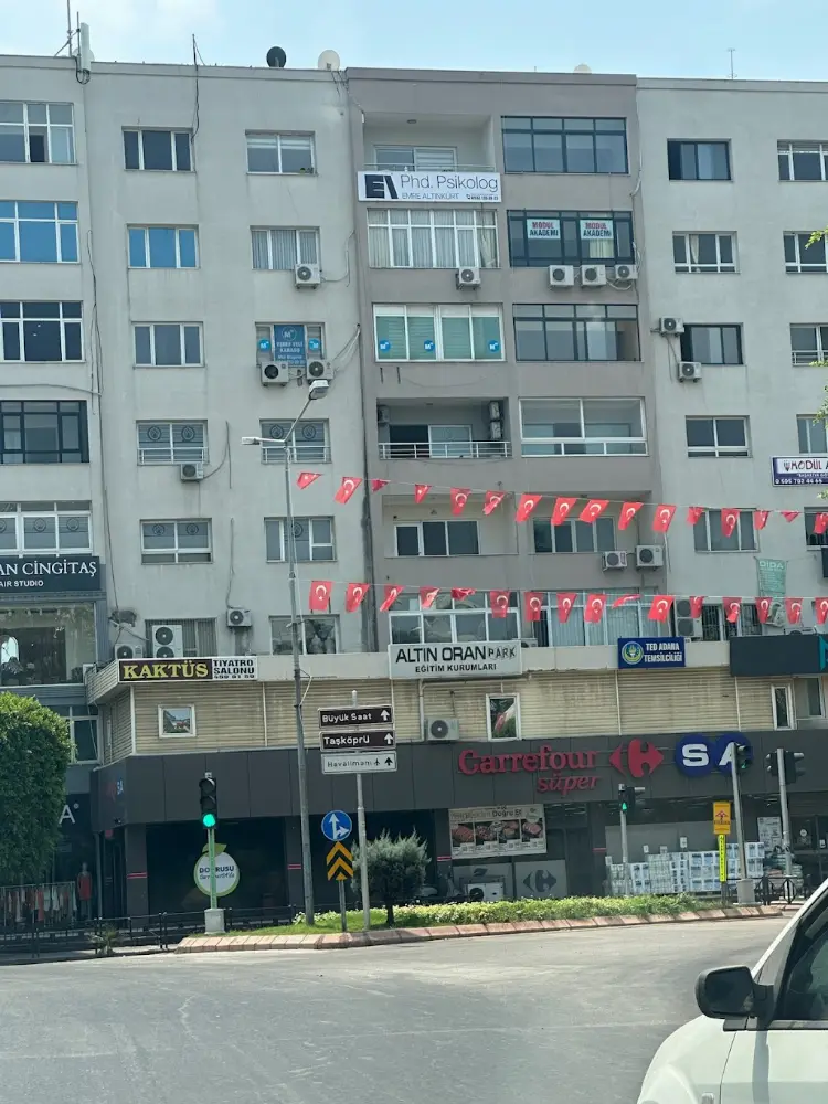 Phd Uzman Klinik Psikolog Emre Altınkurt — Psikologlar, Seyhan · fotoğraf 3