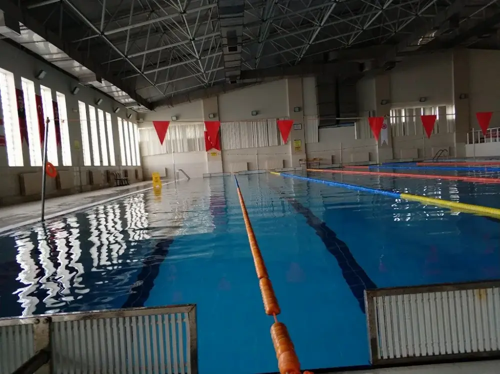 Cumhuriyet Üniversitesi Yüzme Havuzu — Yüzme Havuzları, Merkez · fotoğraf 5
