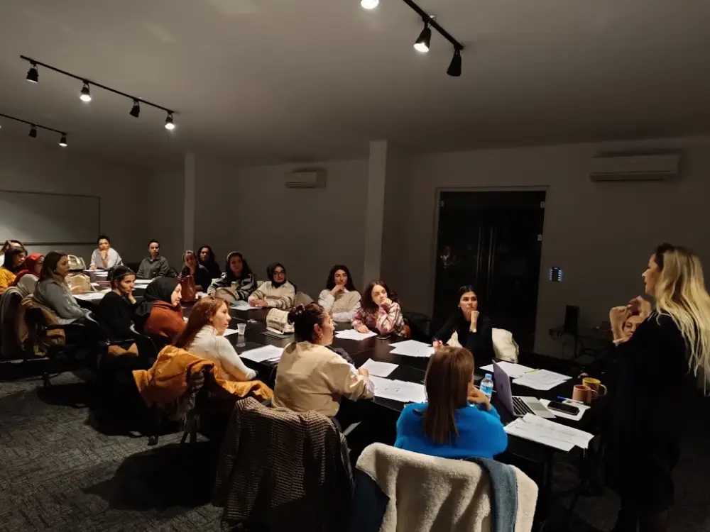 Pınar Kaya Gelişim Akademi ve Aile Danışma Merkezi — Psikologlar, Seyhan · fotoğraf 2