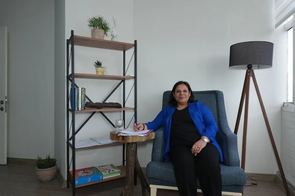 Aile Danışmanı Derya SEYDİOĞLU & Adana Evlilik Terapisi, Çift Terapisi, Vajinusmus, Panik atak, Kaygı — Psikologlar, Seyhan · fotoğraf 1