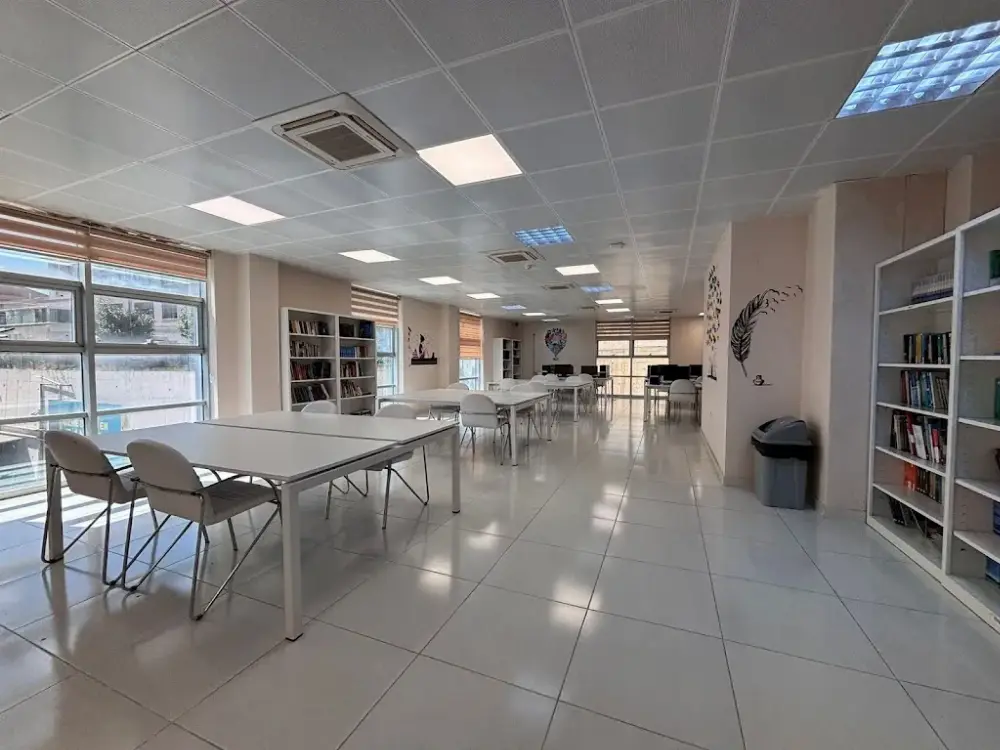 GSB SİNOP GENÇLİK MERKEZİ — Yüzme Havuzları, Merkez · fotoğraf 4