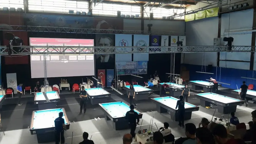 Atatürk Spor Salonu — Yüzme Havuzları, Merkez · fotoğraf 2