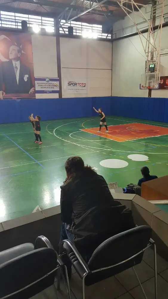Atatürk Spor Salonu — Yüzme Havuzları, Merkez · fotoğraf 5