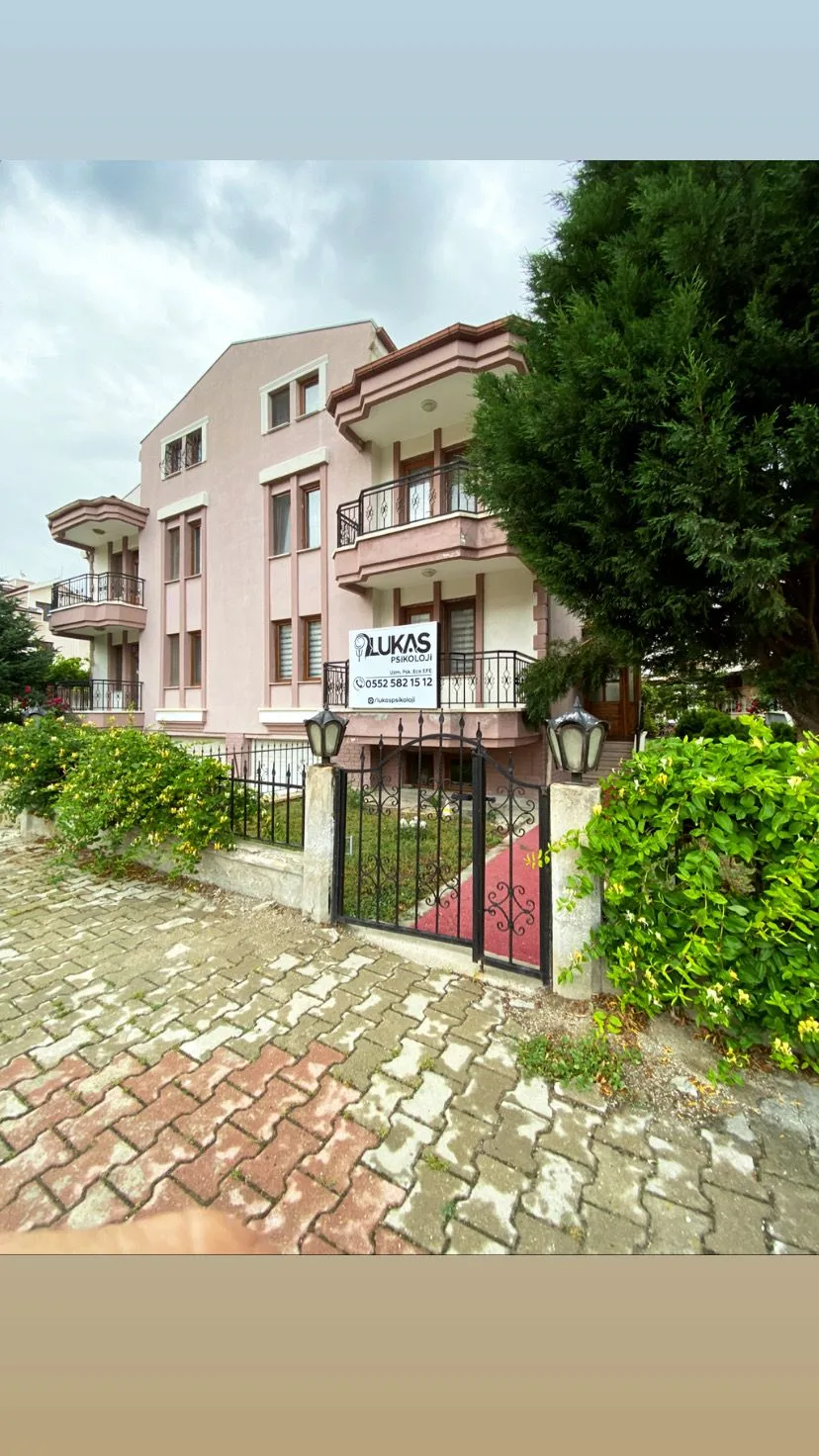 LUKAS PSİKOLOJİ — Psikologlar, Merkez · fotoğraf 1