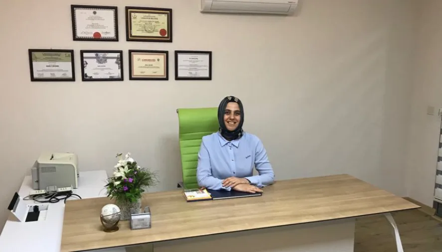 Uzm. Dr. Nazlı Çelenk — Psikologlar, Merkez · fotoğraf 1