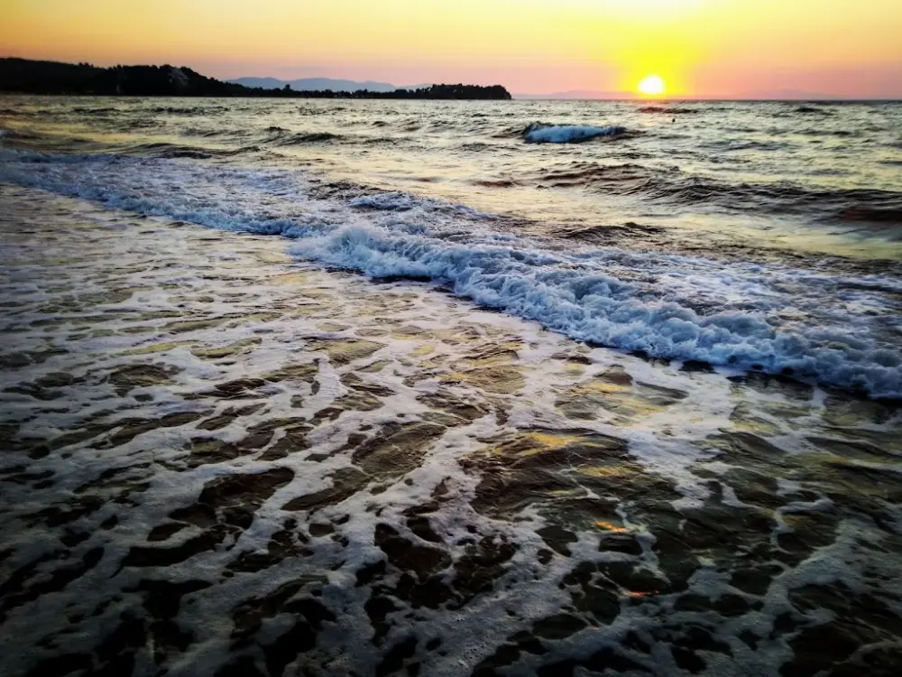 Deniz Çadır Karavan Kamp — Kamp Alanları, Dikili · fotoğraf 3
