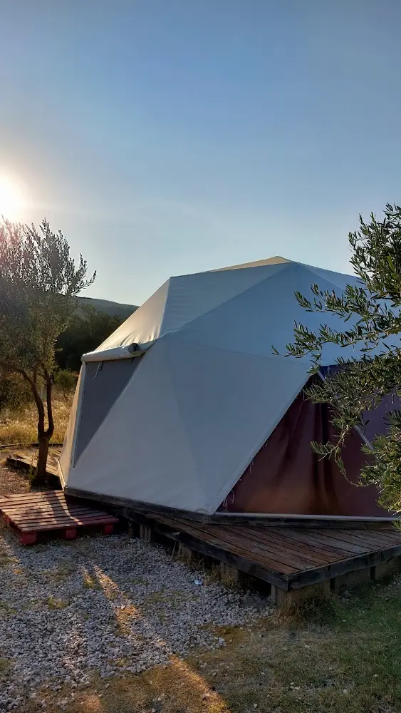 Morperest Glamping & KARAVAN KAMP — Kamp Alanları, Karaburun · fotoğraf 2