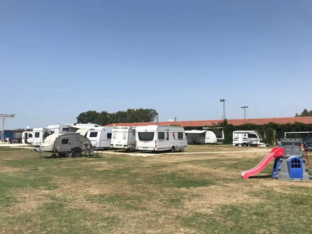 Karavan Park İzmir — Kamp Alanları, Balçova · fotoğraf 2