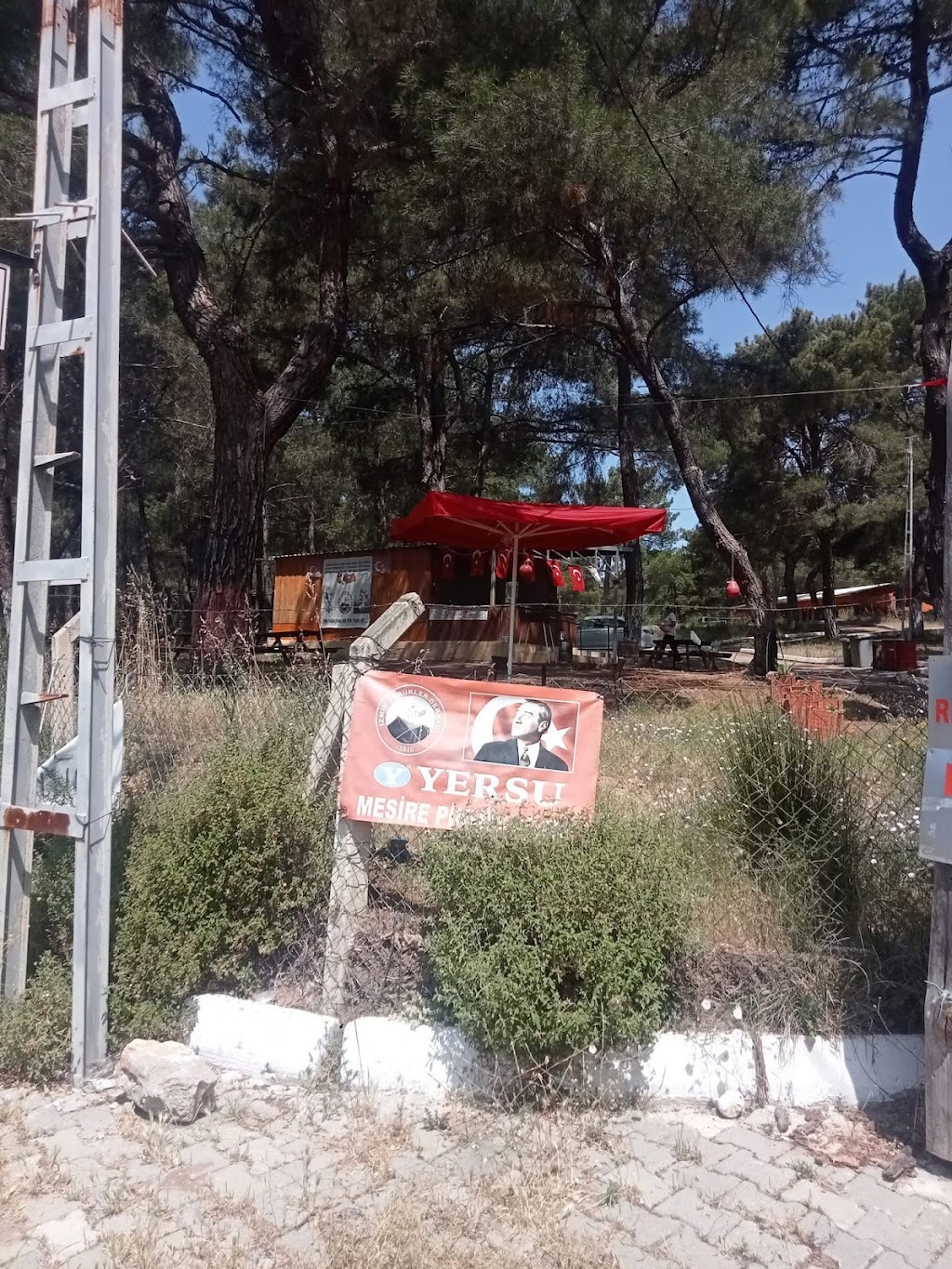YERSU PİKNİK VE KAMP ALANI — Kamp Alanları, Buca · fotoğraf 1