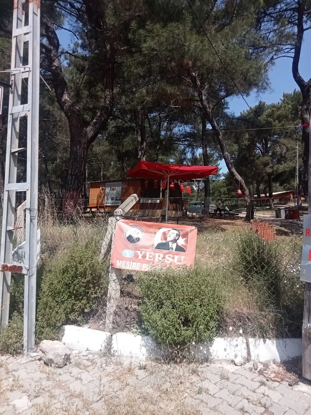 YERSU PİKNİK VE KAMP ALANI — Kamp Alanları, Buca · fotoğraf 1