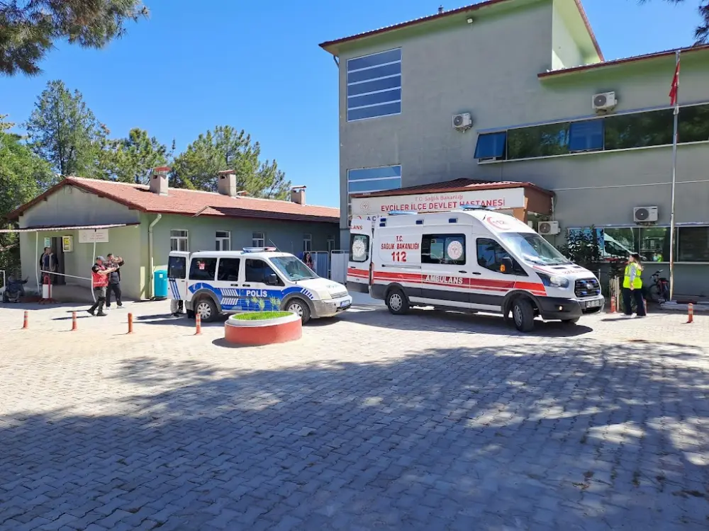 Evciler Entegre Devlet Hastanesi — Psikologlar, Evciler · fotoğraf 3