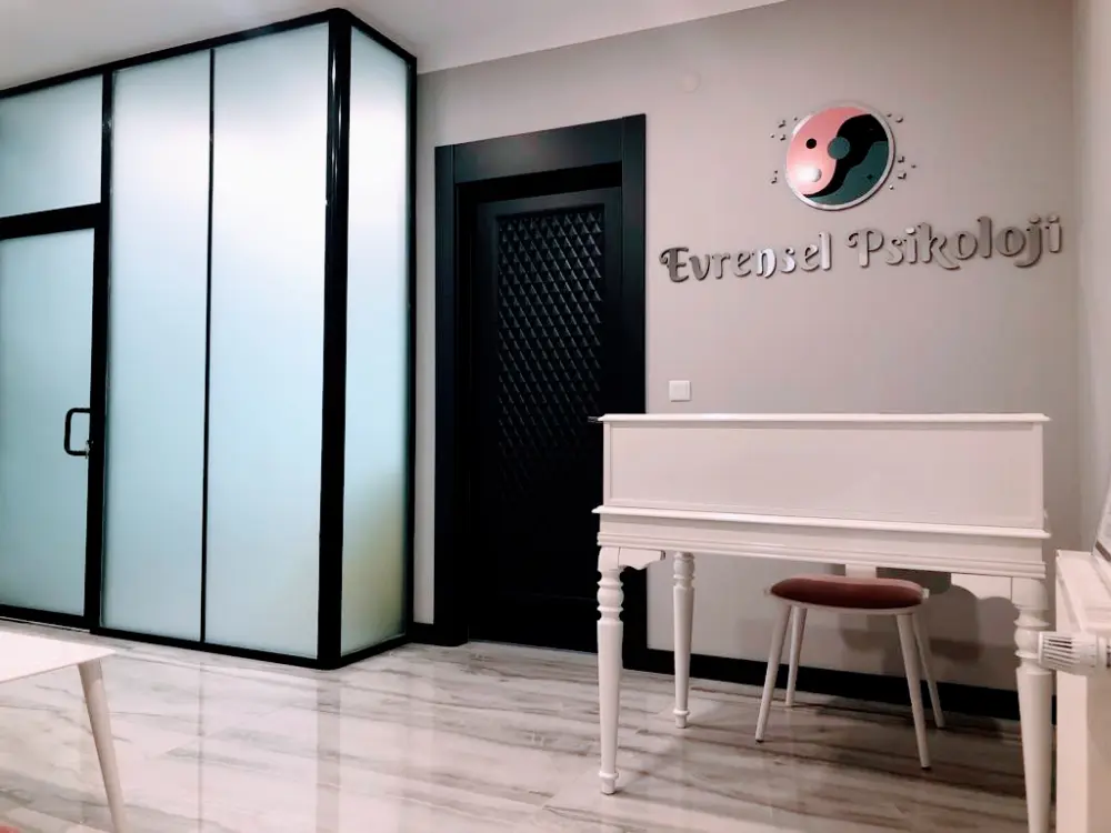 Evrensel Psikoloji — Psikologlar, Merkez · fotoğraf 3