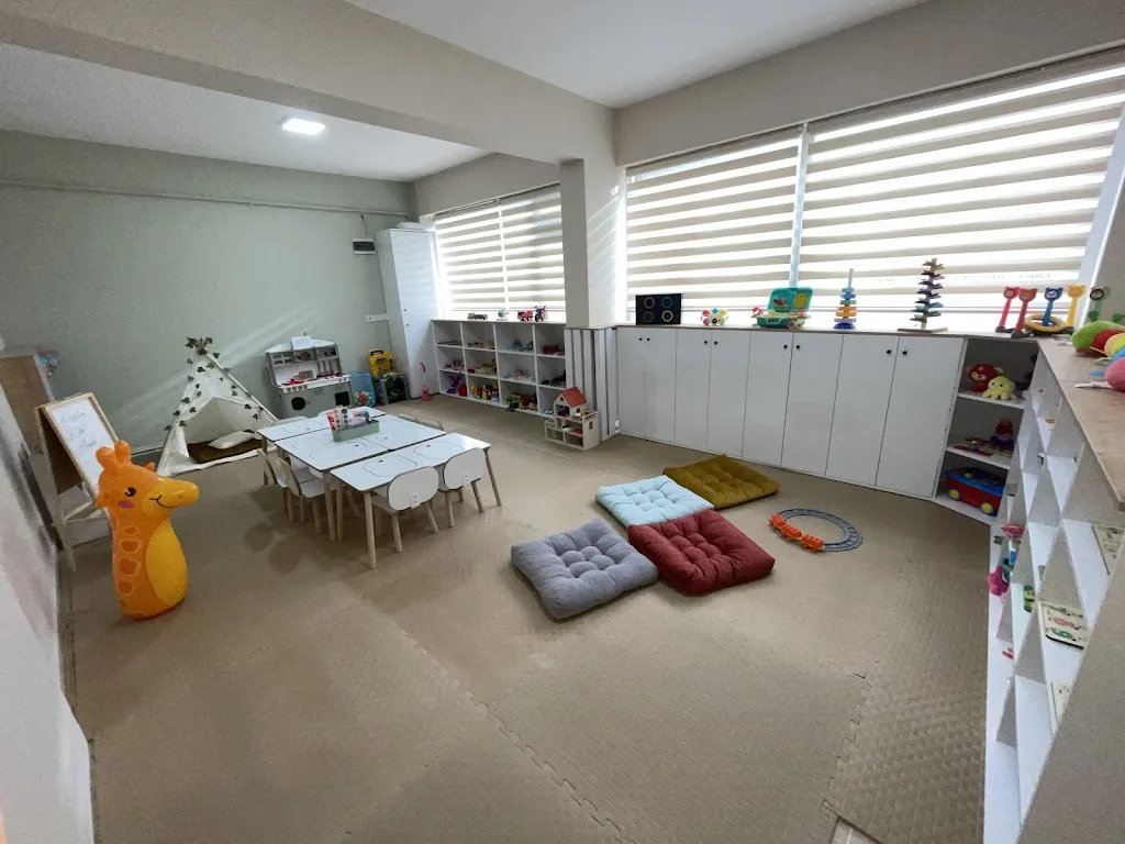 Psikolog Eda HENDEK — Psikologlar, Merkez · fotoğraf 1