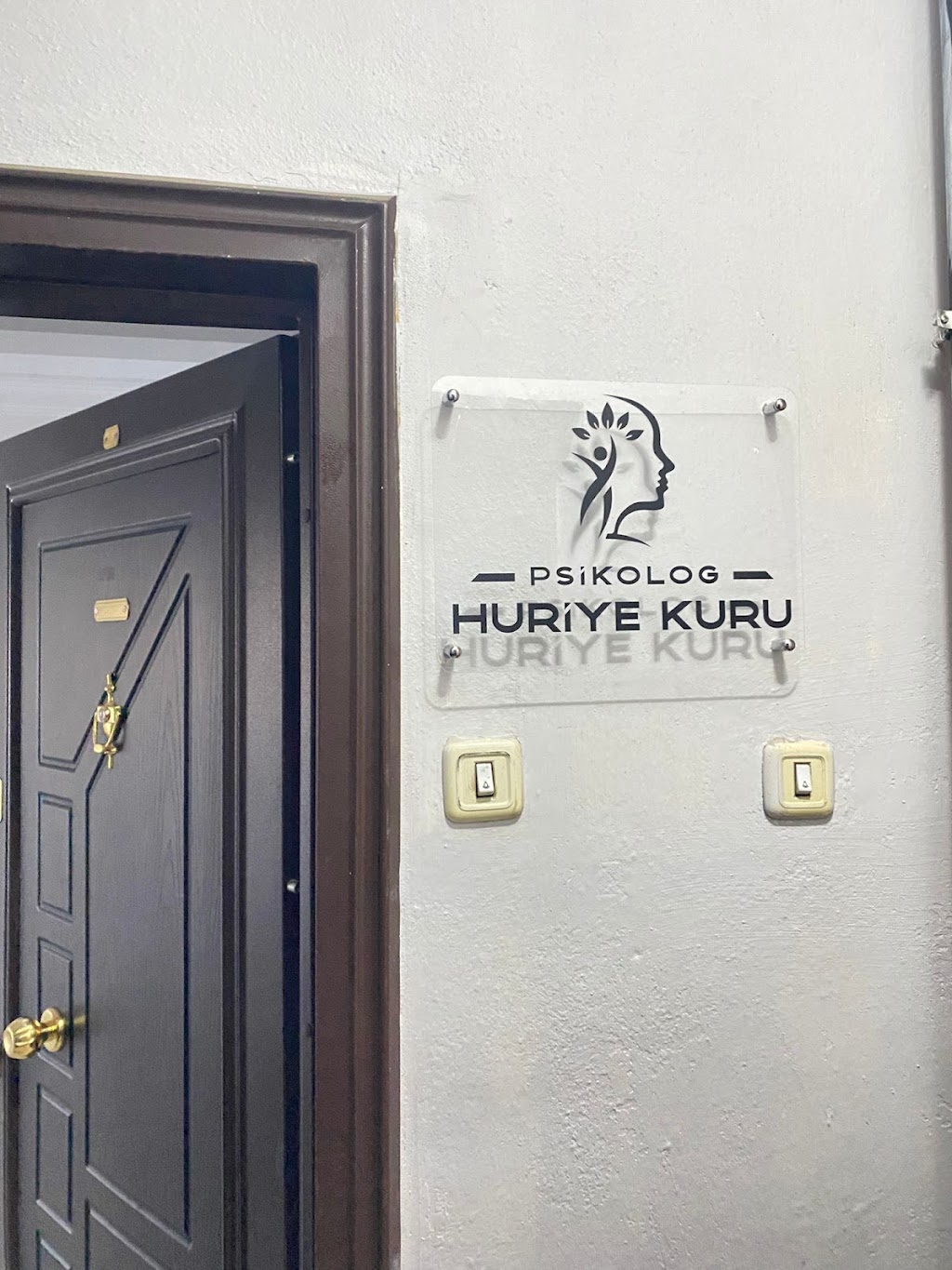Psikolog Huriye Kuru