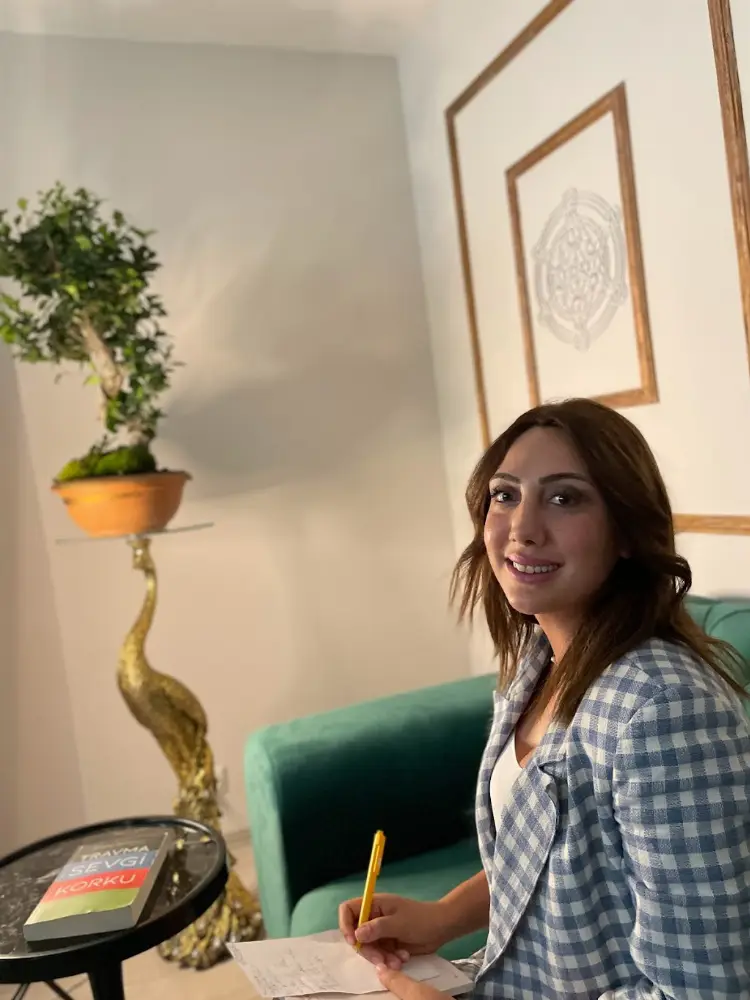 Psikolog Elif Silav — Psikologlar, Çankaya · fotoğraf 2