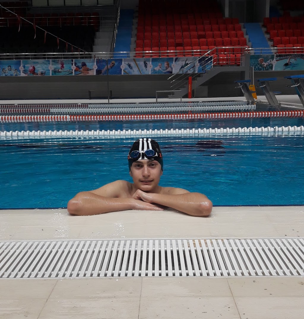19 Mayıs Yarı Olimpik Yüzme Havuzu