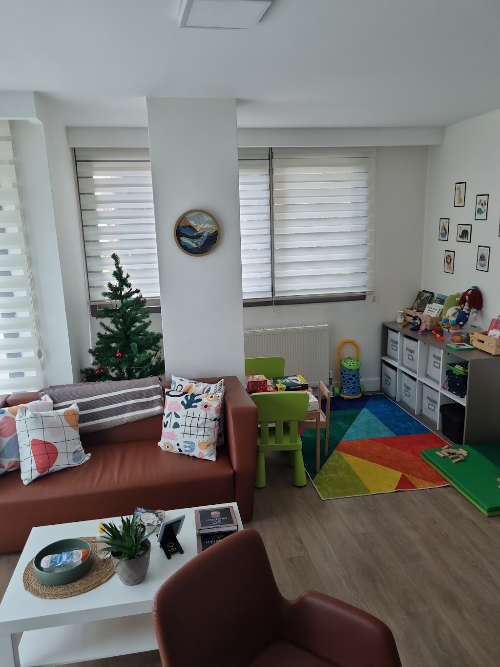 Aslı DEMİREL Uzman Psikolog / Aile Danışmanı