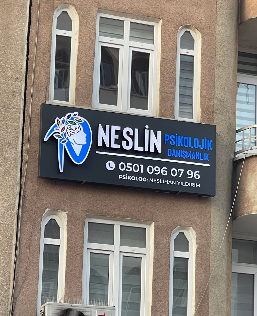 Psikolog Neslihan Yıldırım