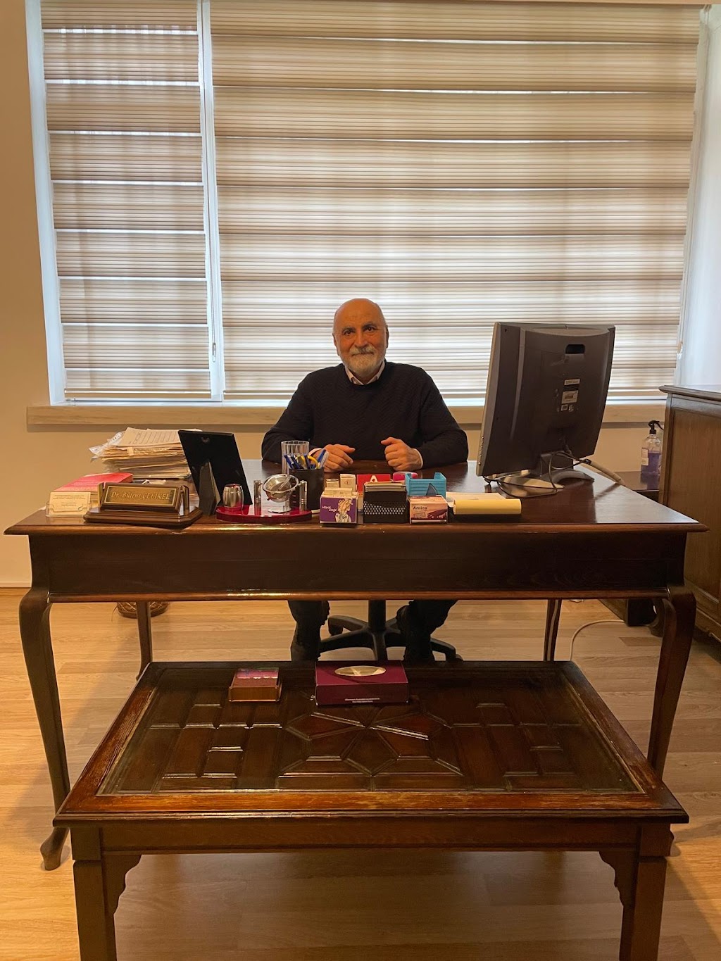 Psikiyatrist Dr. Bülent Çelikel - Şizofreni, Bipolar ve Bağımlılık Tedavisi