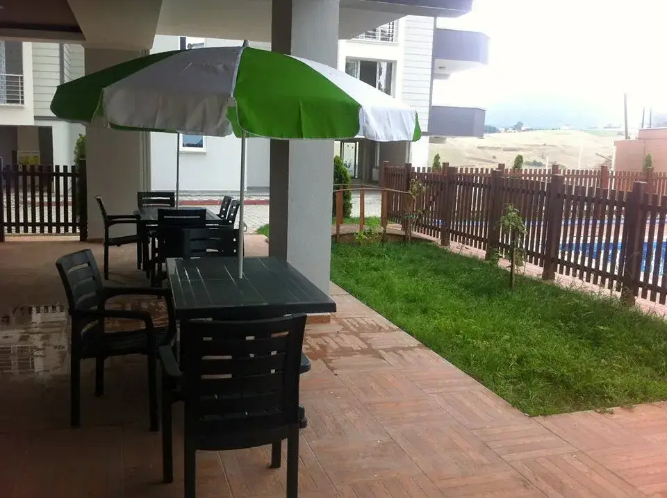 Damla vadi Sitesi Havuz Bası(SADECE SİTE SAKİNLERİ İÇİN) — Yüzme Havuzları, Canik · fotoğraf 3