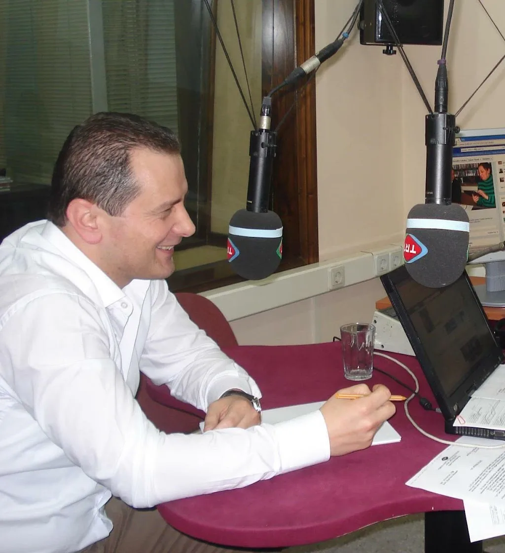 Dr. F. Volkan Yüksel Psikiyatrist-Psikoterapist-Cinsel Terapist (Antalya Psikoloji Merkezi) — Psikologlar, Muratpaşa · fotoğraf 1