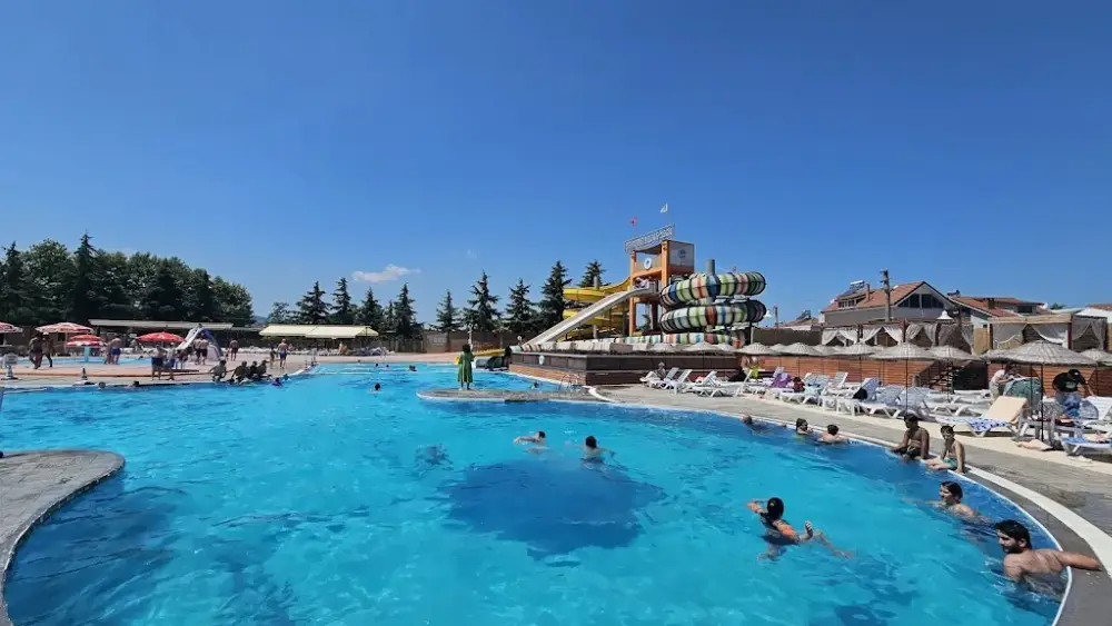 Su Oyunları Parkı — Yüzme Havuzları, Ondokuzmayıs · fotoğraf 2