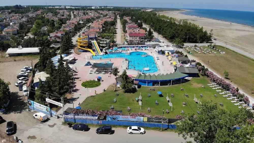 Su Oyunları Parkı — Yüzme Havuzları, Ondokuzmayıs · fotoğraf 3