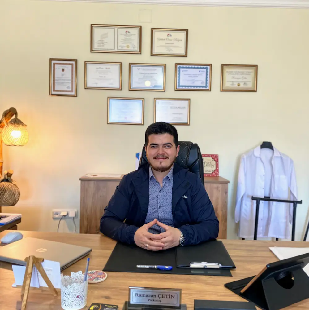 Uzm. Klinik Psikolog Ramazan ÇETİN, Antalya Psikolog-Pedagog, Çocuk-Genç ve Yetişkin Psikolojisi, Aile Danışmanlığı — Psikologlar, Elmalı · fotoğraf 2