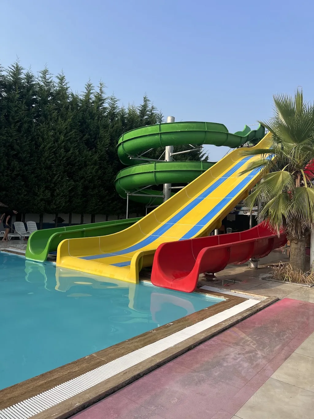 irza lion aqua park — Yüzme Havuzları, Adapazarı · fotoğraf 1