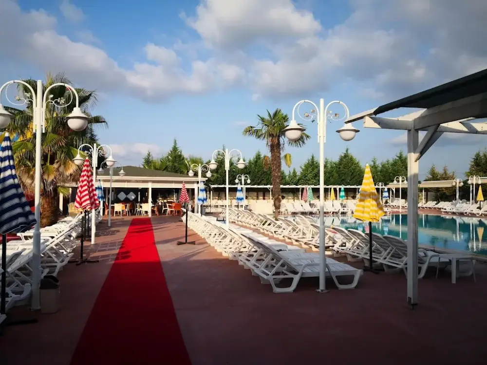 irza lion aqua park — Yüzme Havuzları, Adapazarı · fotoğraf 5