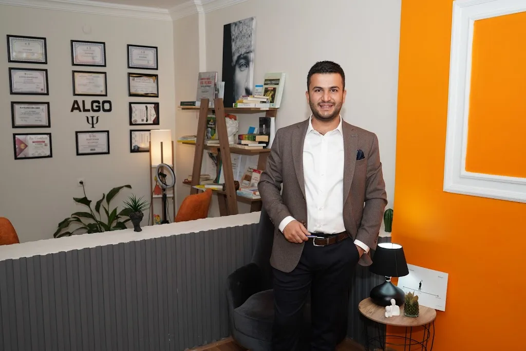 Antalya Psikolog Ali AYBOĞAN | Psikoterapist — Psikologlar, Kepez · fotoğraf 1